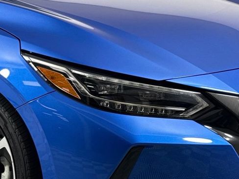 Used 2023 Nissan Sentra SR w/ SR Premium Package FWD image 14