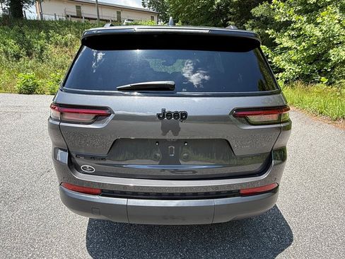 Used 2023 Jeep Grand Cherokee L Laredo AWD/4WD image 7