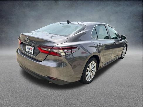 Used 2023 Toyota Camry LE FWD image 9