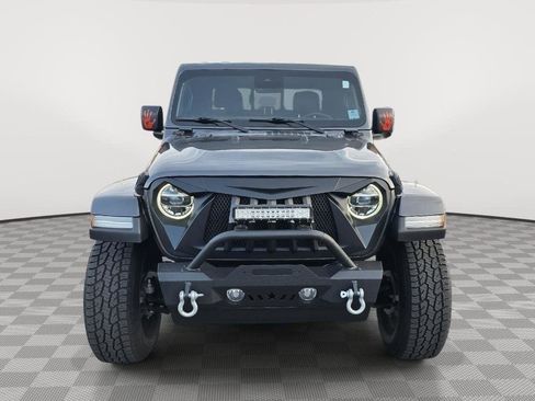 Used 2020 Jeep Gladiator Overland image 2