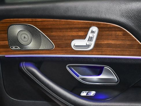 Used 2025 Mercedes-Benz GLS 450 4MATIC image 15