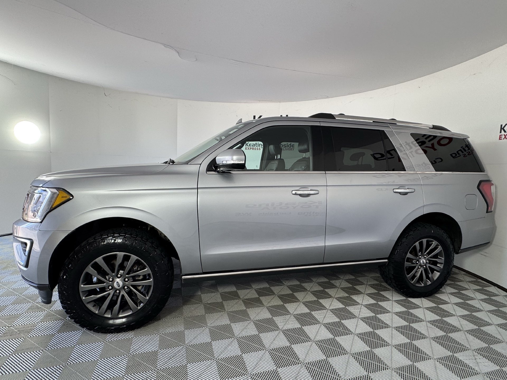 Used 2020 Ford Expedition Limited AWD/4WD image 8