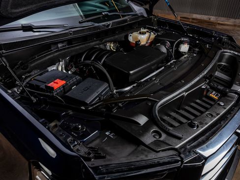 Used 2024 GMC Yukon AT4 w/ AT4 Premium Package image 40