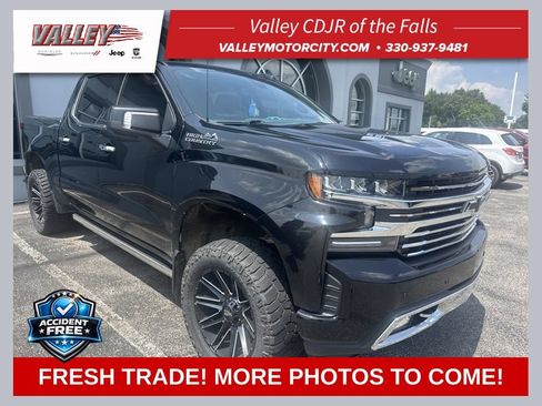 Used 2019 Chevrolet Silverado 1500 High Country w/ Technology Package AWD/4WD image 1