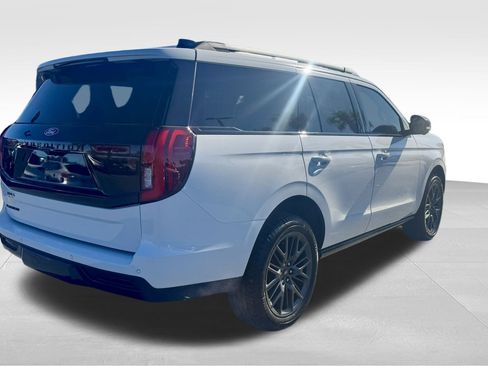New 2025 Ford Expedition Platinum w/ Stealth Performance Package image 9