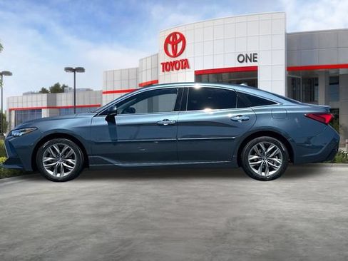 Used 2019 Toyota Avalon XLE w/ Carpet Mat Package FWD image 8