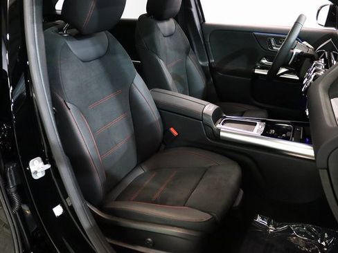 Certified 2025 Mercedes-Benz GLA 250 4MATIC image 19