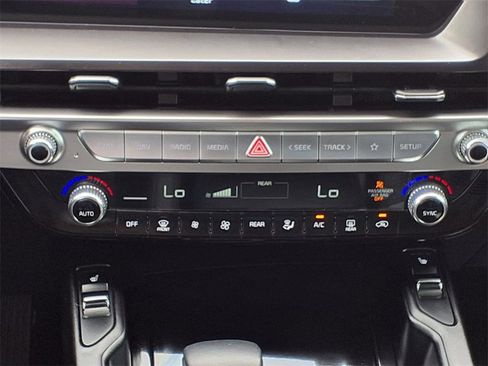 Used 2024 Kia Telluride S w/ S Sunroof Package image 15