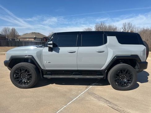 Used 2024 GMC Hummer EV 2X image 2