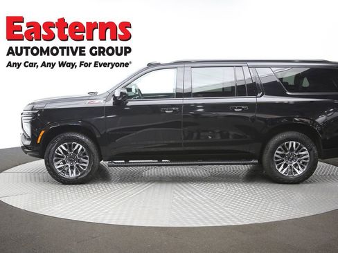 Used 2025 Chevrolet Suburban Z71 AWD/4WD image 63