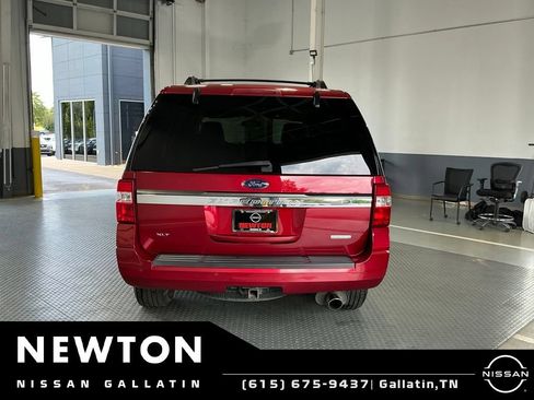 Used 2017 Ford Expedition XLT RWD image 5