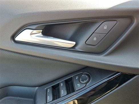 New 2026 Chevrolet Equinox LT w/ Convenience Package II image 9