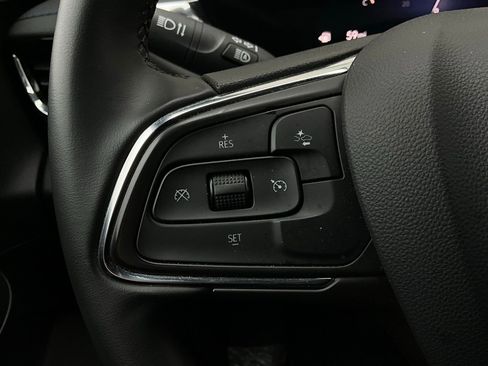 Used 2025 Buick Envista Sport Touring image 33