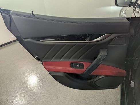 Used 2022 Maserati Ghibli Modena Q4 image 16