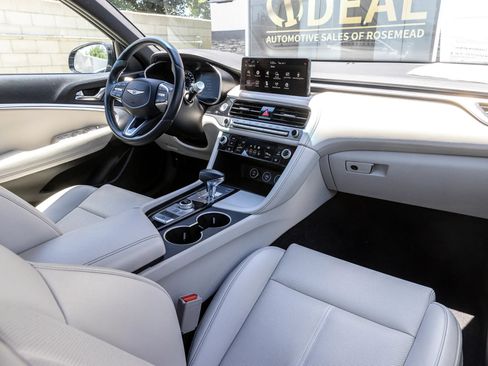 Used 2025 Genesis G70 2.5T RWD image 26