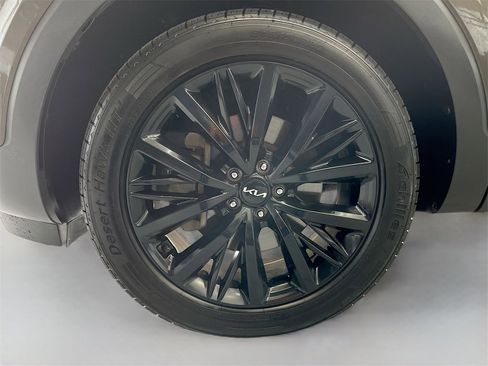 Used 2022 Kia Telluride SX w/ Towing Package image 34