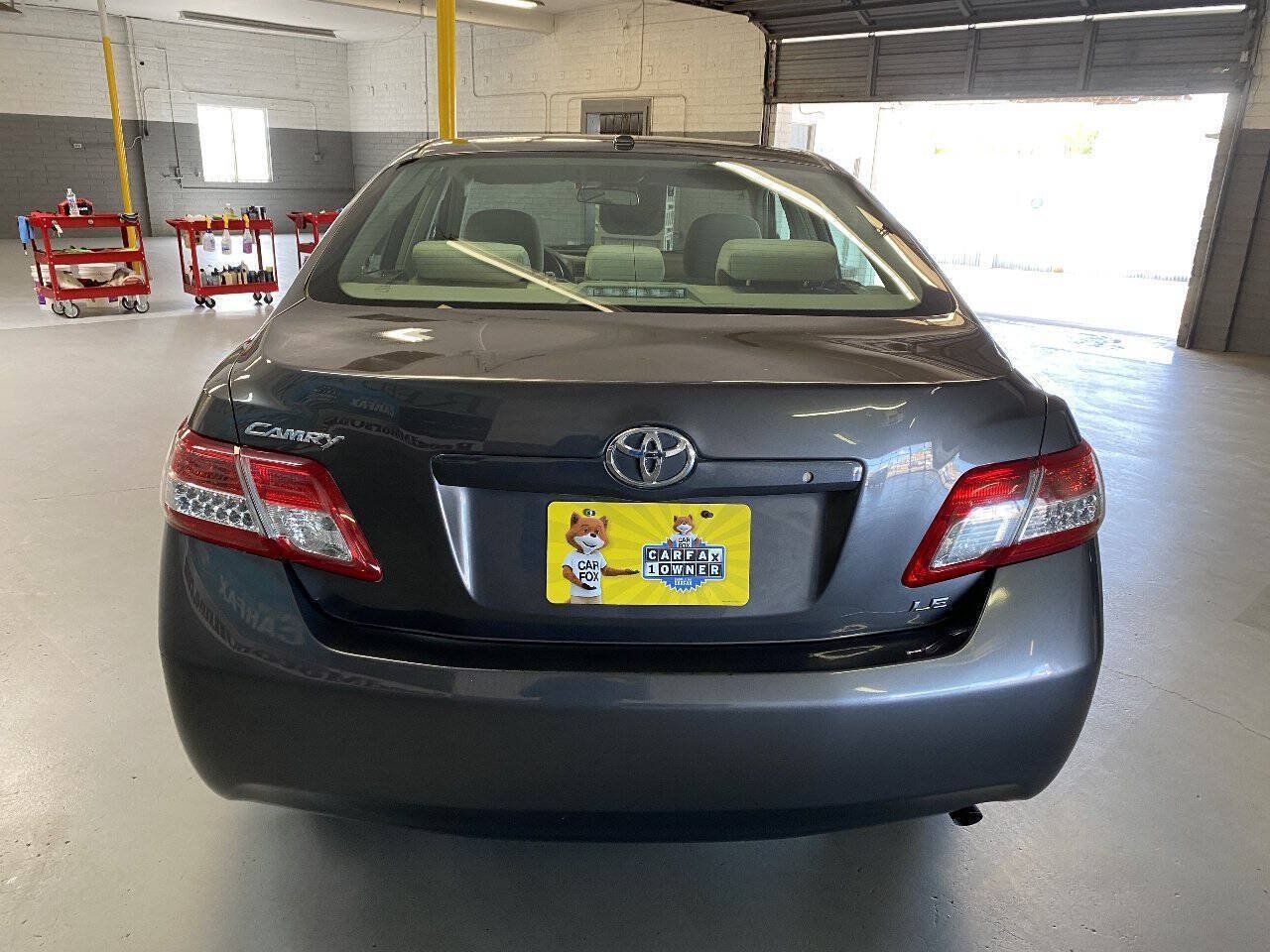 Used 2011 Toyota Camry LE FWD image 5