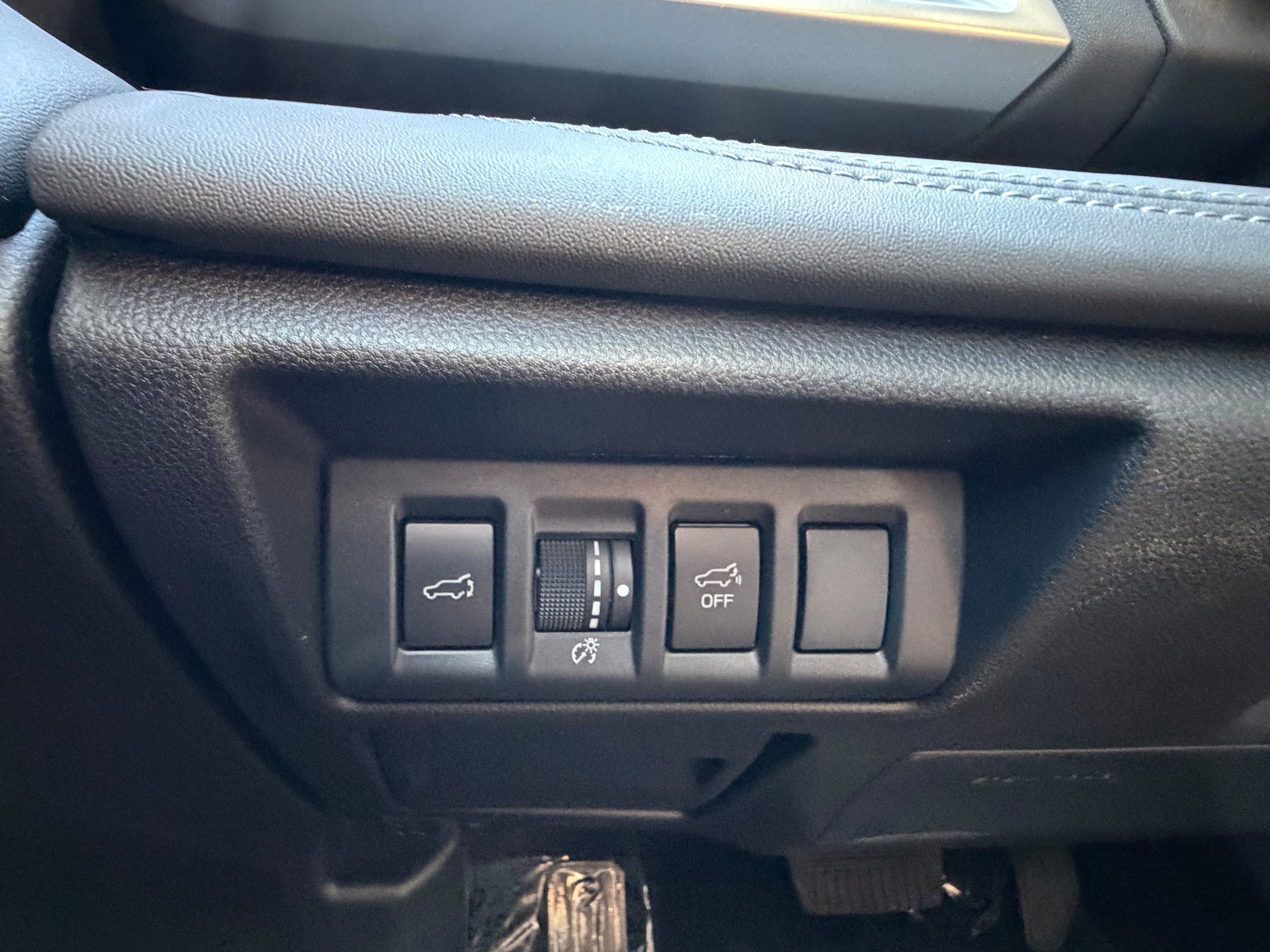 Used 2025 Subaru Outback Limited AWD/4WD image 22