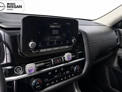 Used 2022 Nissan Pathfinder S FWD image 10