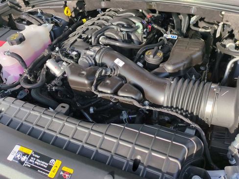 New 2025 Jeep Grand Cherokee L Altitude image 14