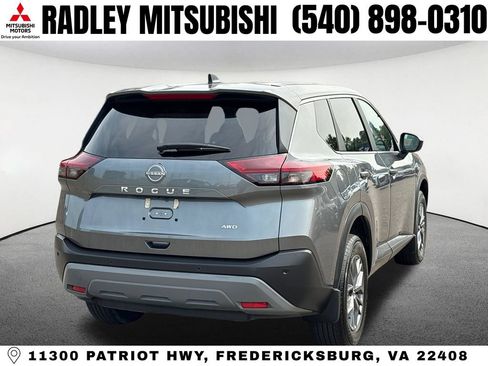 Used 2023 Nissan Rogue S AWD/4WD image 19