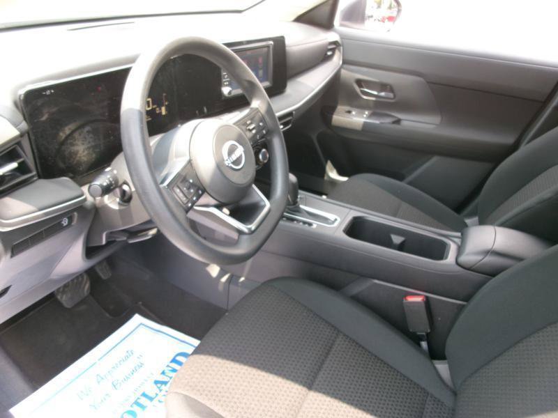 Used 2025 Nissan Kicks S FWD image 12
