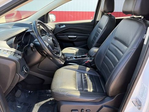 Used 2016 Ford Escape Titanium w/ Equipment Group 301A AWD/4WD image 23