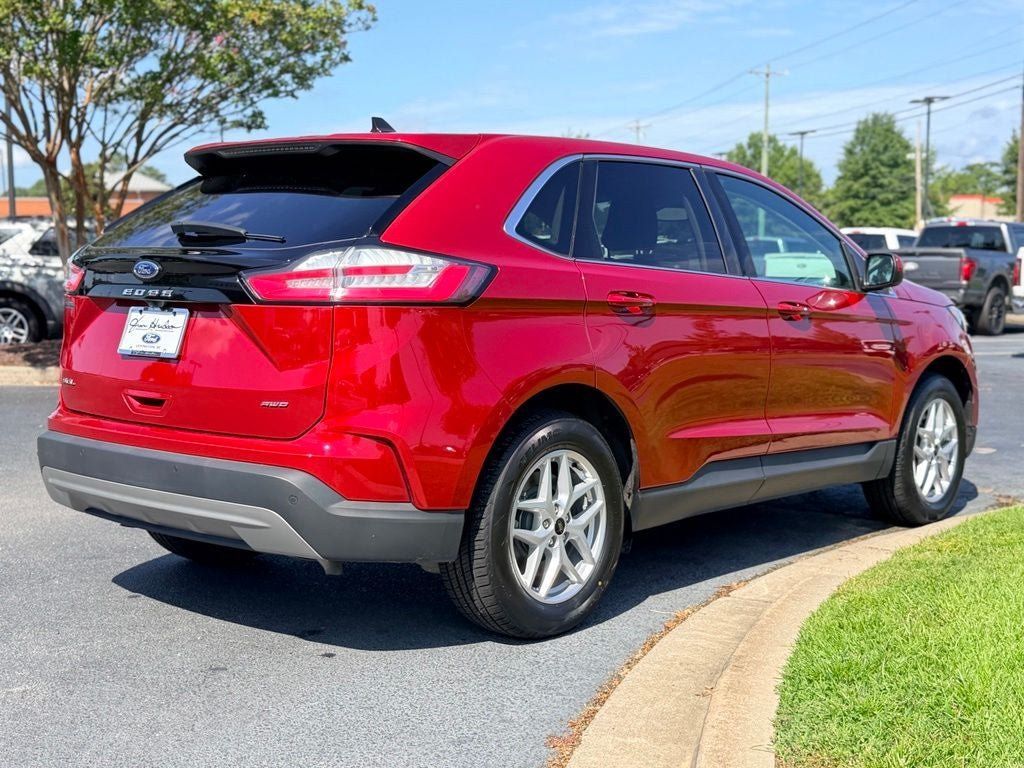 Used 2024 Ford Edge SEL AWD/4WD image 7