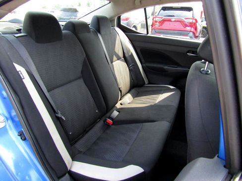 Used 2021 Nissan Versa SV image 19