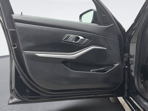 Used 2023 BMW 330i xDrive 330XI AWD w/ Driving Assistance Package image 9