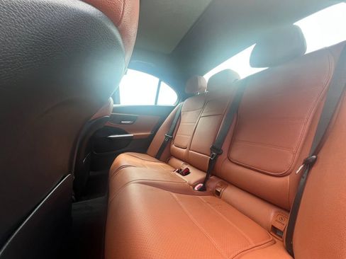 Used 2025 Mercedes-Benz C 300 4MATIC Sedan image 19