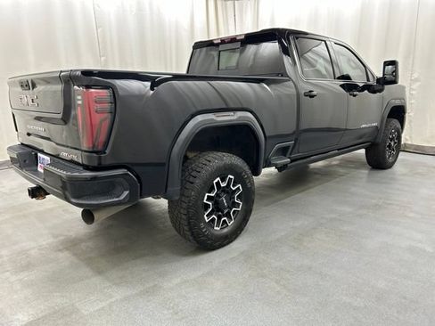 Used 2024 GMC Sierra 2500 AT4X AWD/4WD image 4