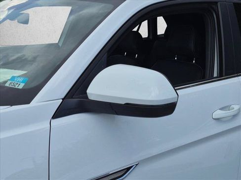 Used 2022 Volkswagen Atlas Cross Sport SE FWD image 14