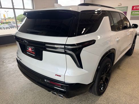 Used 2024 Chevrolet Traverse RS w/ LPO, Floor Liner Package image 5