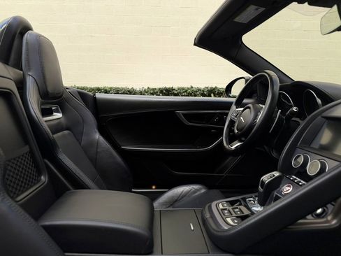 Used 2020 Jaguar F-TYPE image 22