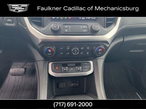 Used 2020 GMC Acadia SLT w/ LPO, Floor Liner Package image 22