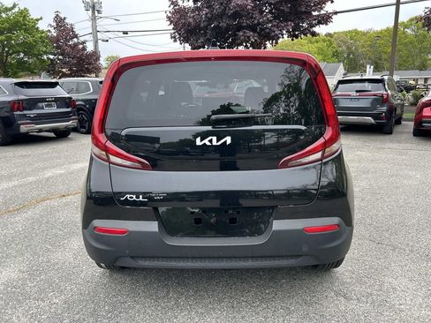 Certified 2022 Kia Soul LX FWD image 4