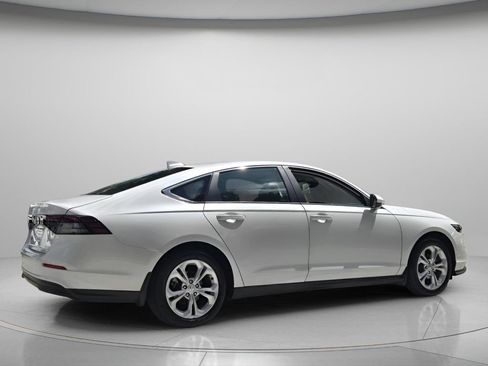 Used 2025 Honda Accord LX image 7