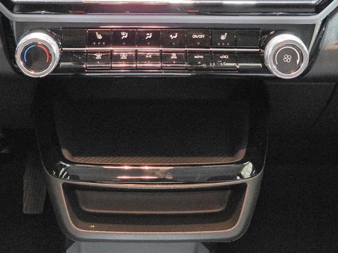 New 2027 Chevrolet Bolt LT image 28