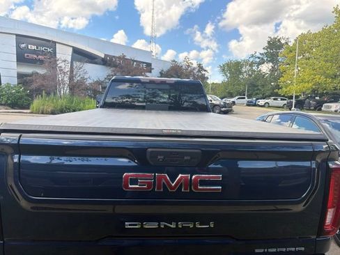 Used 2022 GMC Sierra 3500 Denali w/ Denali Ultimate Package AWD/4WD image 6