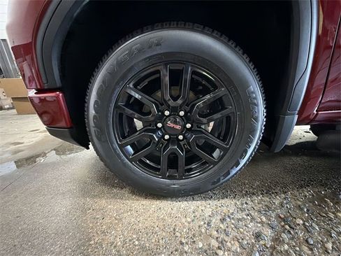 Used 2024 GMC Sierra 1500 Elevation image 10