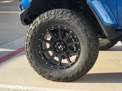 Used 2025 Ford Bronco Raptor AWD/4WD image 8