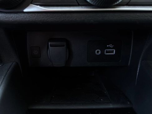 Used 2025 Nissan Versa SV FWD image 23
