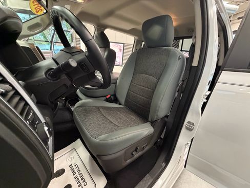 Used 2019 RAM 1500 Big Horn image 7