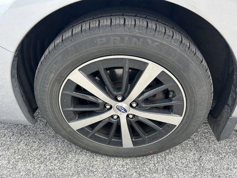 Used 2019 Subaru Impreza 2.0i Premium image 11