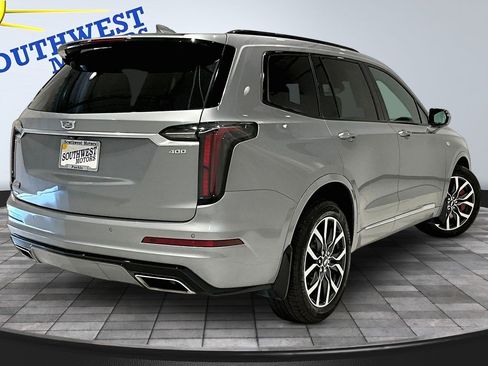 Used 2024 Cadillac XT6 Sport AWD/4WD image 7