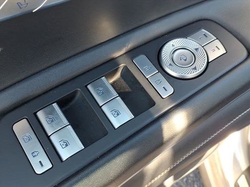 Used 2024 Genesis GV80 2.5T image 18