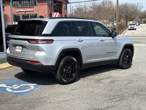 New 2026 Jeep Grand Cherokee Altitude AWD/4WD image 35