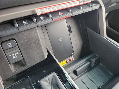 Used 2025 Toyota Tundra Limited image 12