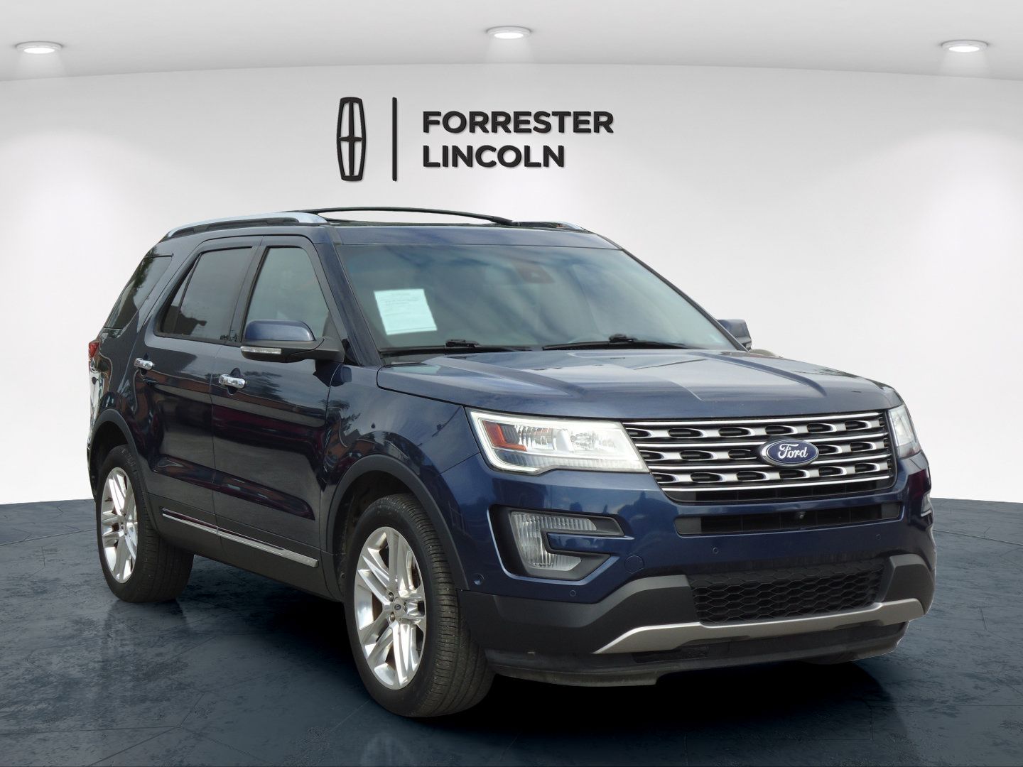 Used 2017 Ford Explorer Limited w/ Equipment Group 301A AWD/4WD image 1